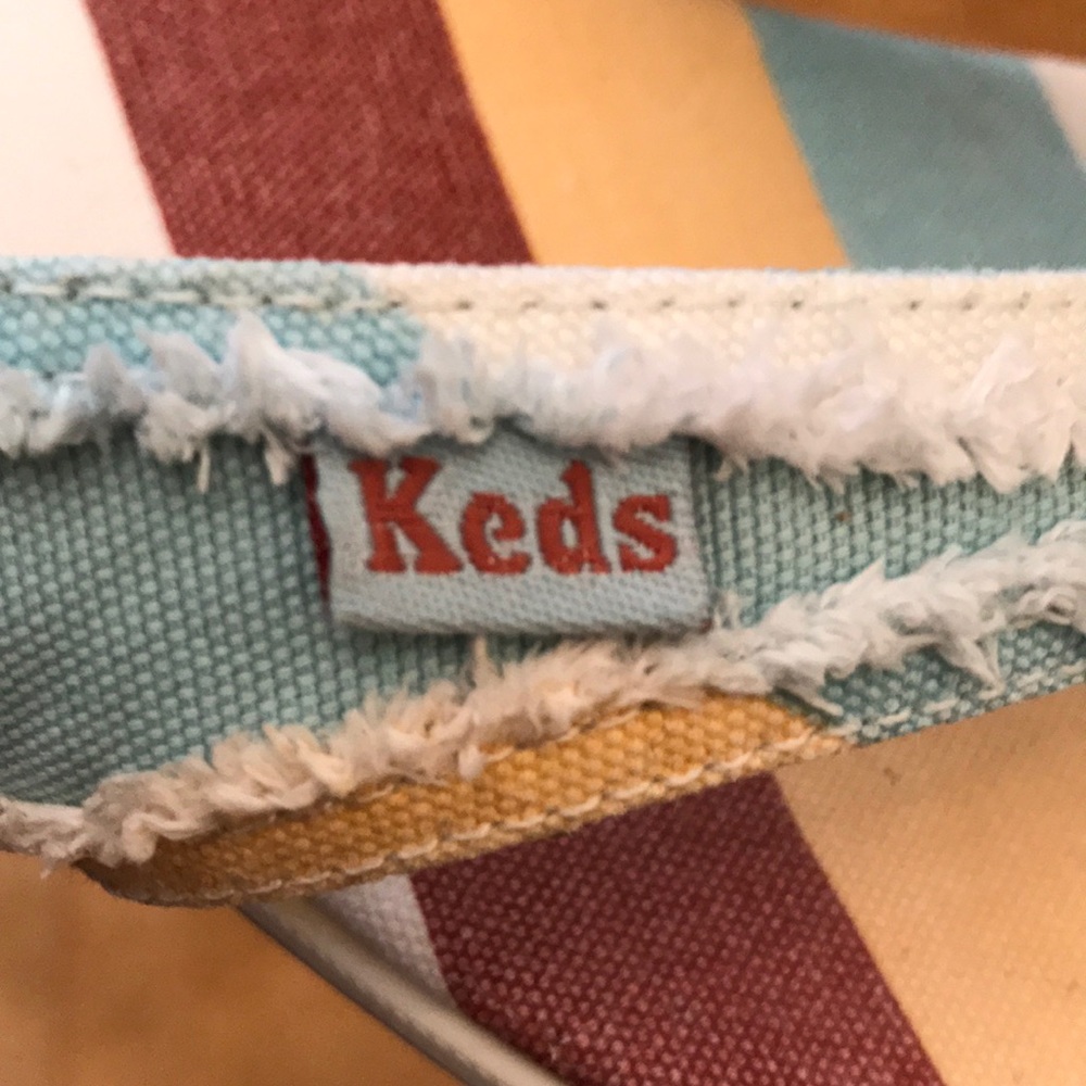 Keds Stripe Flip Flops - Picture 2 of 4